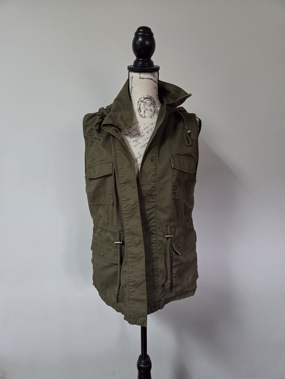 Love Tree Olive Green Utility Vest with Front Pockets In Large